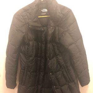 North face long woman’s coat!! **GREAT DEAL*